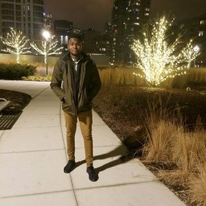 Meet your Posher, Olalekan